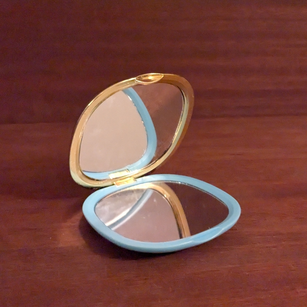 Vintage Look Mirror Compact - Picture 2 of 7
